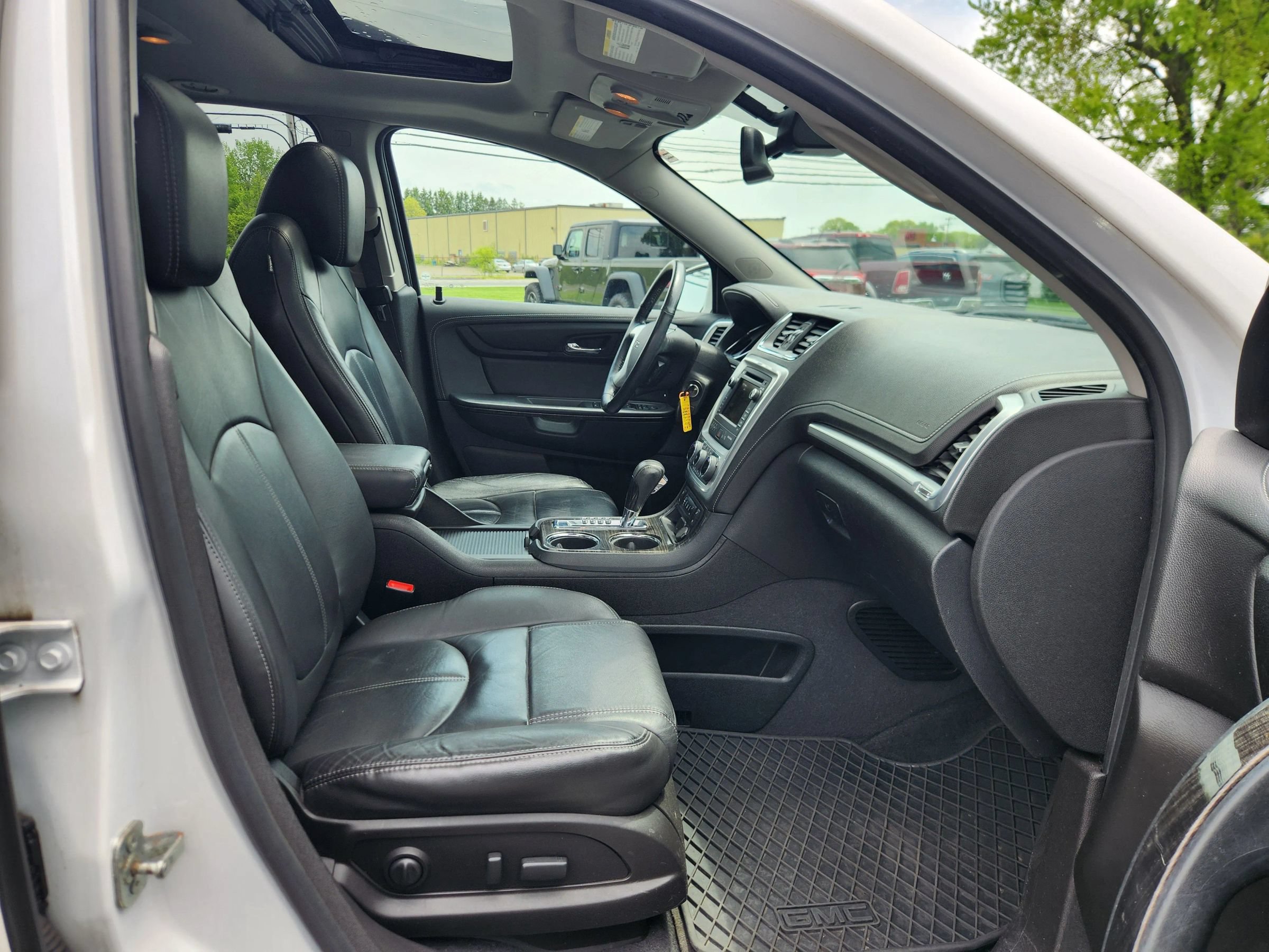 Used 2017 GMC Acadia Limited SLT AWD/4WD image 45