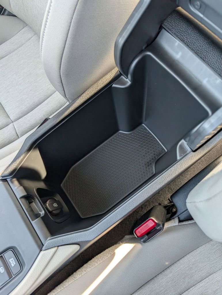 Used 2025 Honda Accord LX image 35