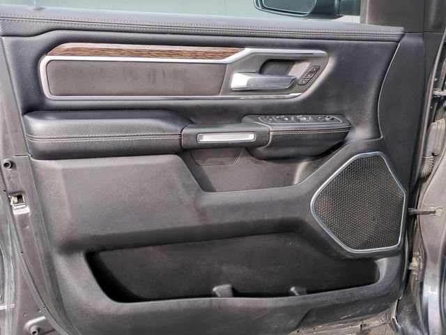Used 2020 RAM 1500 Laramie w/ Off Road Group AWD/4WD image 14