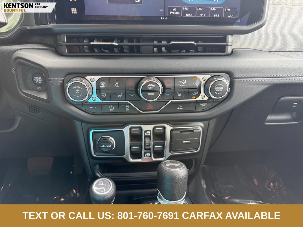 Used 2026 Jeep Wrangler Unlimited Sahara AWD/4WD image 22