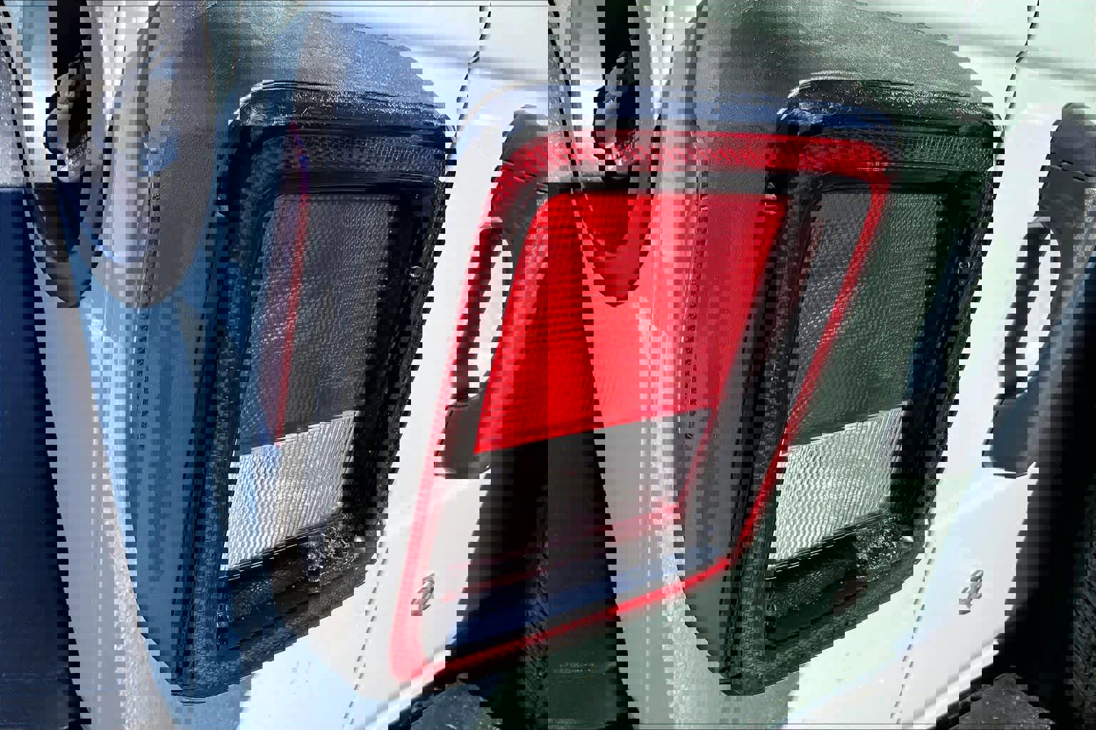 Used 2023 Jeep Wrangler Sport image 27