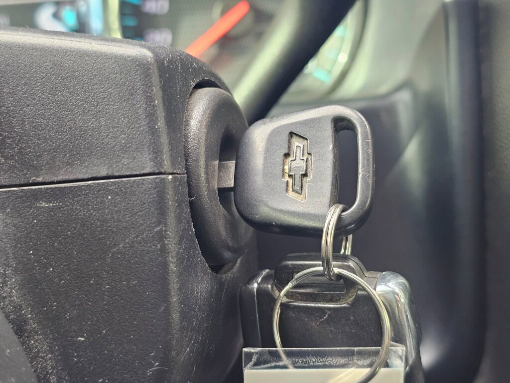 Used 2015 Chevrolet Silverado 3500 LTZ image 32