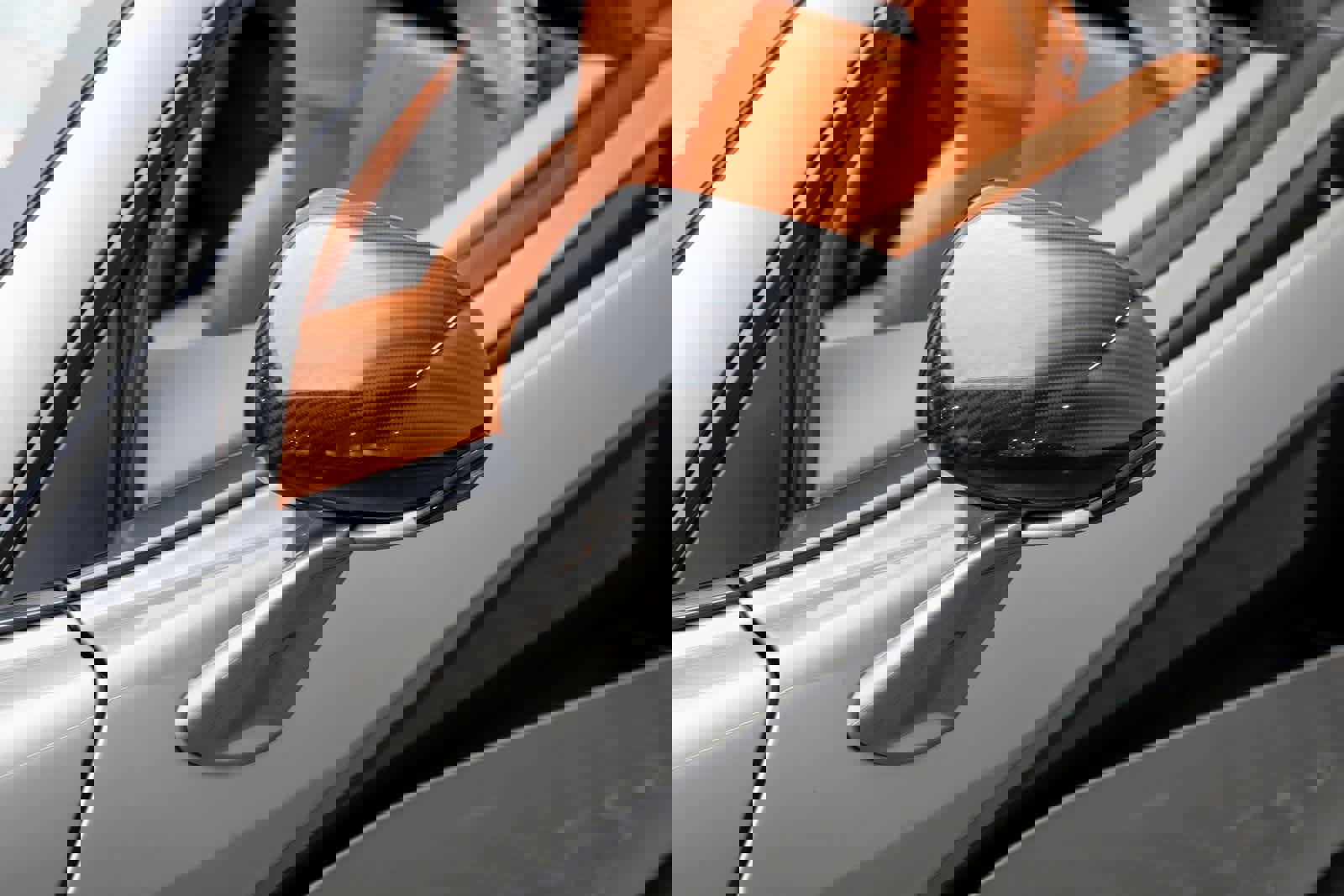 Used 2018 McLaren 570S Spider image 45