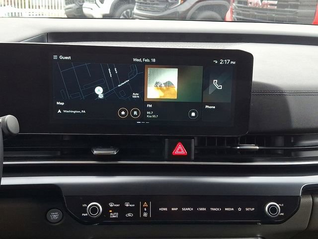 Used 2025 Kia Carnival image 19