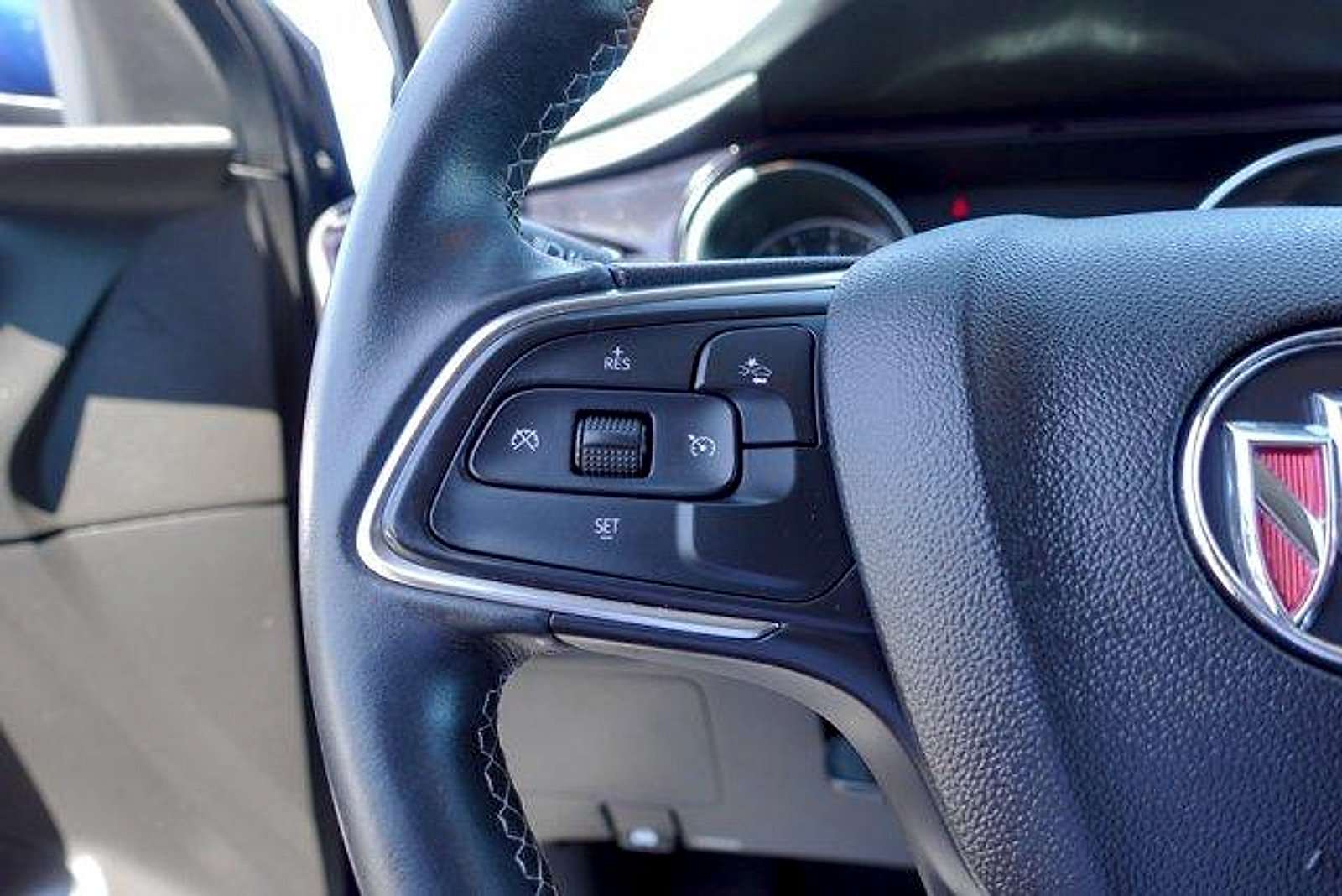 Used 2022 Buick Encore GX Select AWD/4WD image 14