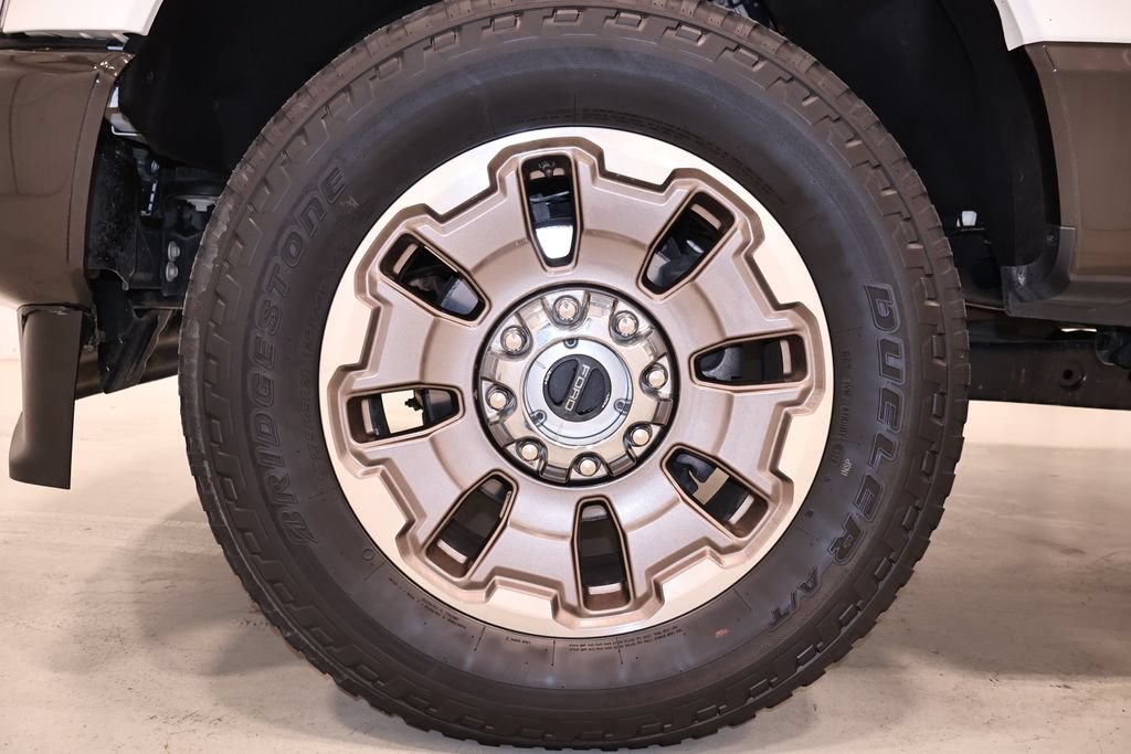 Certified 2025 Ford F250 King Ranch AWD/4WD image 47