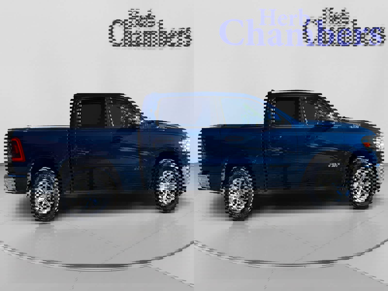 Used 2024 RAM 1500 Laramie image 9