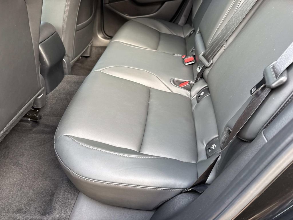 Certified 2025 MAZDA MAZDA3 s image 19