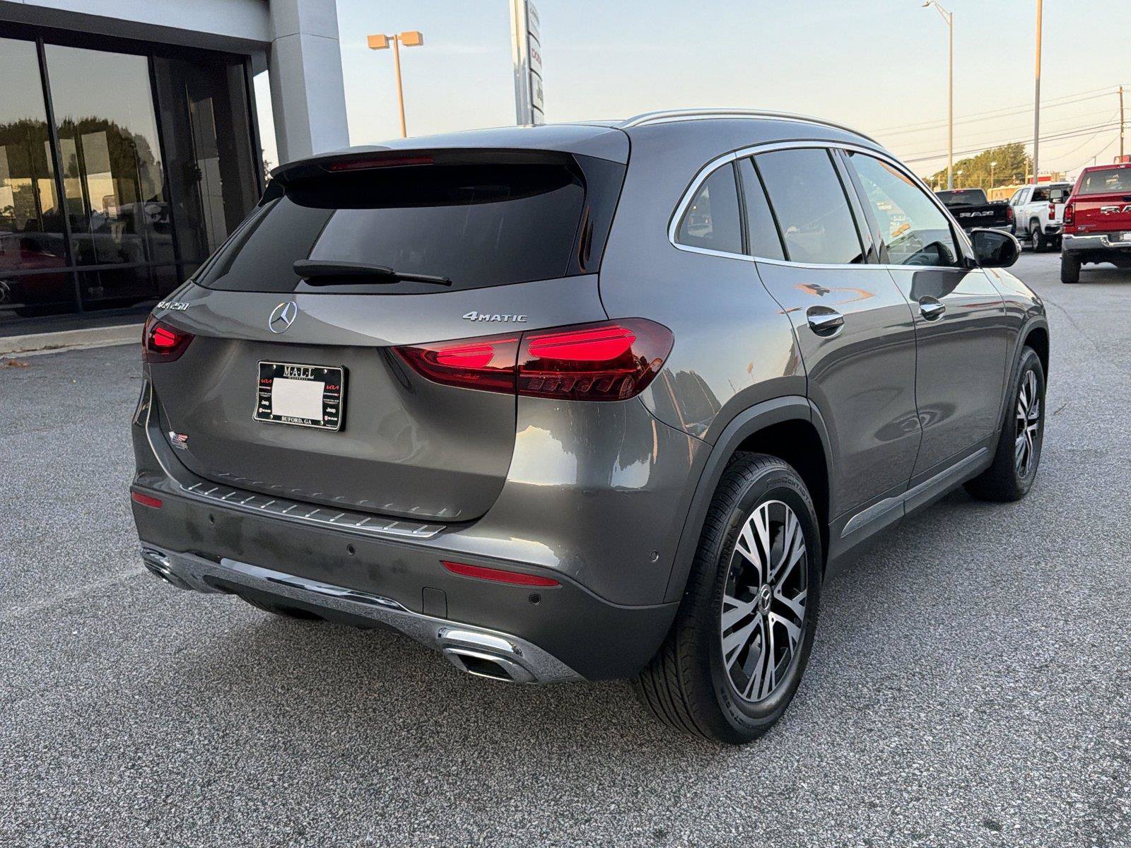 Used 2025 Mercedes-Benz GLA 250 4MATIC image 5
