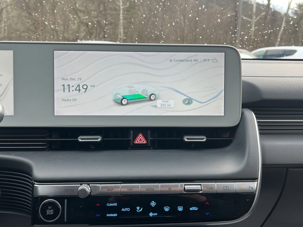 Certified 2024 Hyundai Ioniq 5 SE image 20