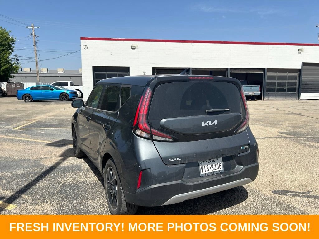 Used 2024 Kia Soul EX FWD image 4