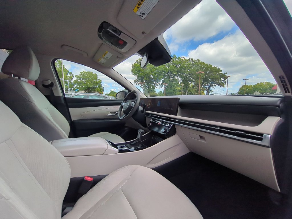 Used 2025 Hyundai Tucson SEL AWD/4WD image 31