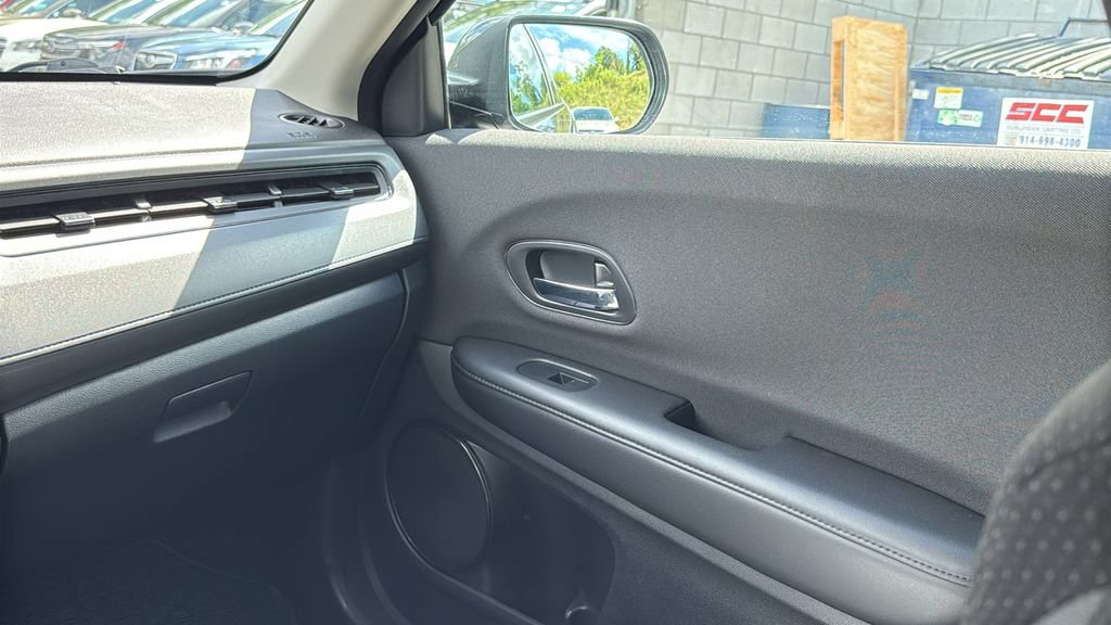 Used 2021 Honda HR-V LX image 24