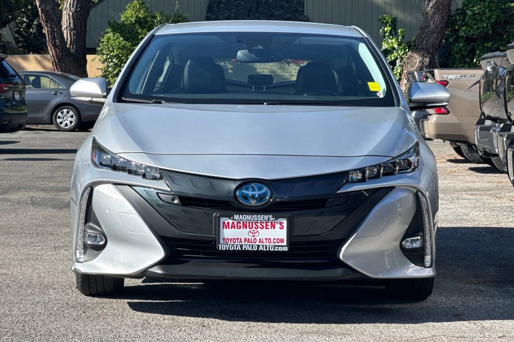 Certified 2021 Toyota Prius Prime Limited FWD image 8