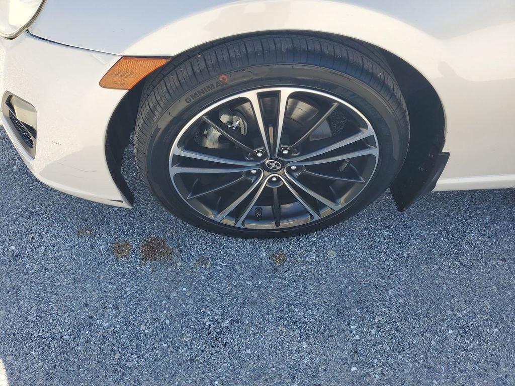 Used 2013 Scion FR-S image 17