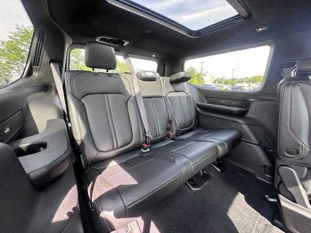 New 2026 Jeep Grand Wagoneer 4WD image 33