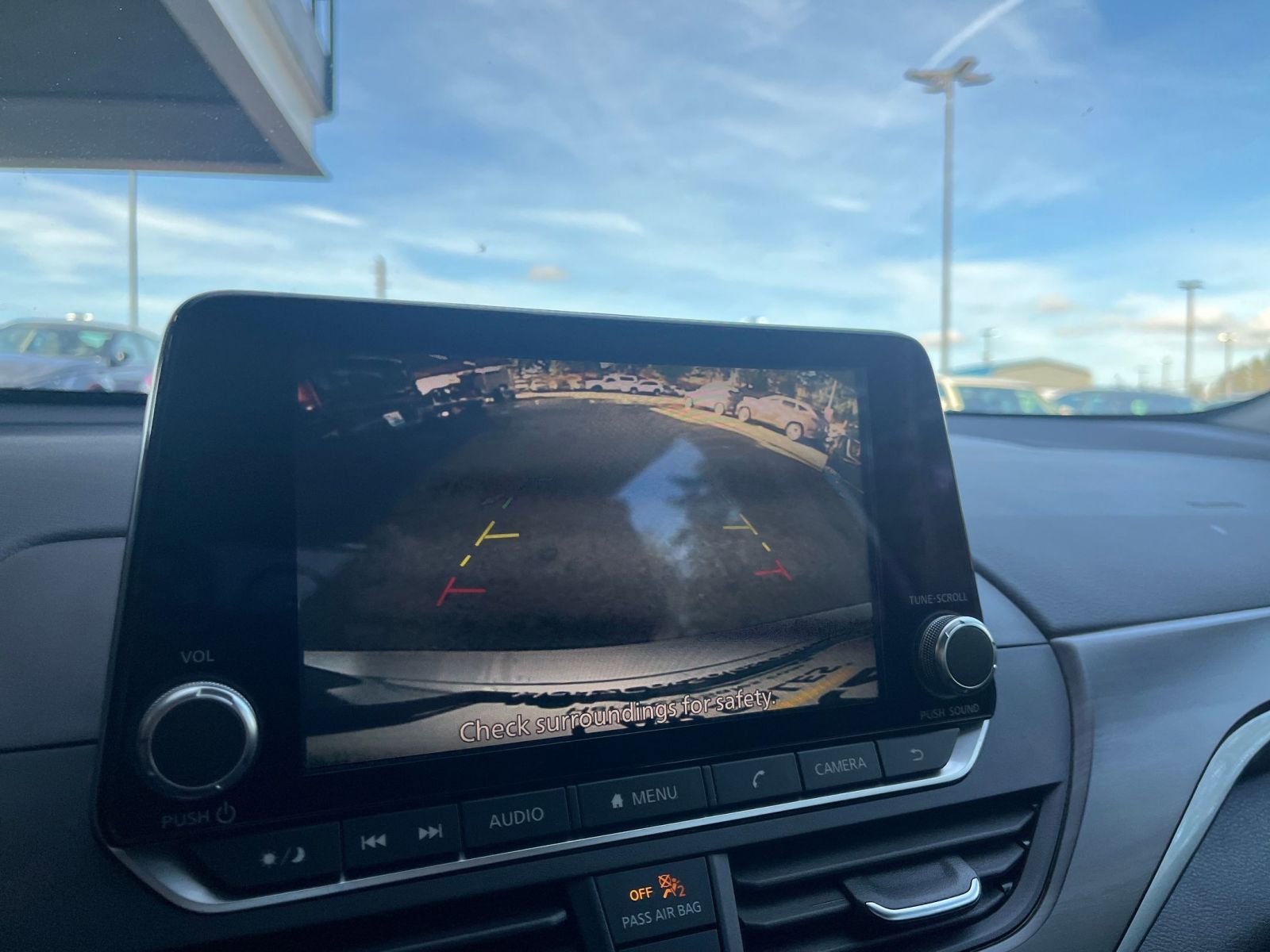 Used 2024 Nissan Altima 2.5 SV image 17