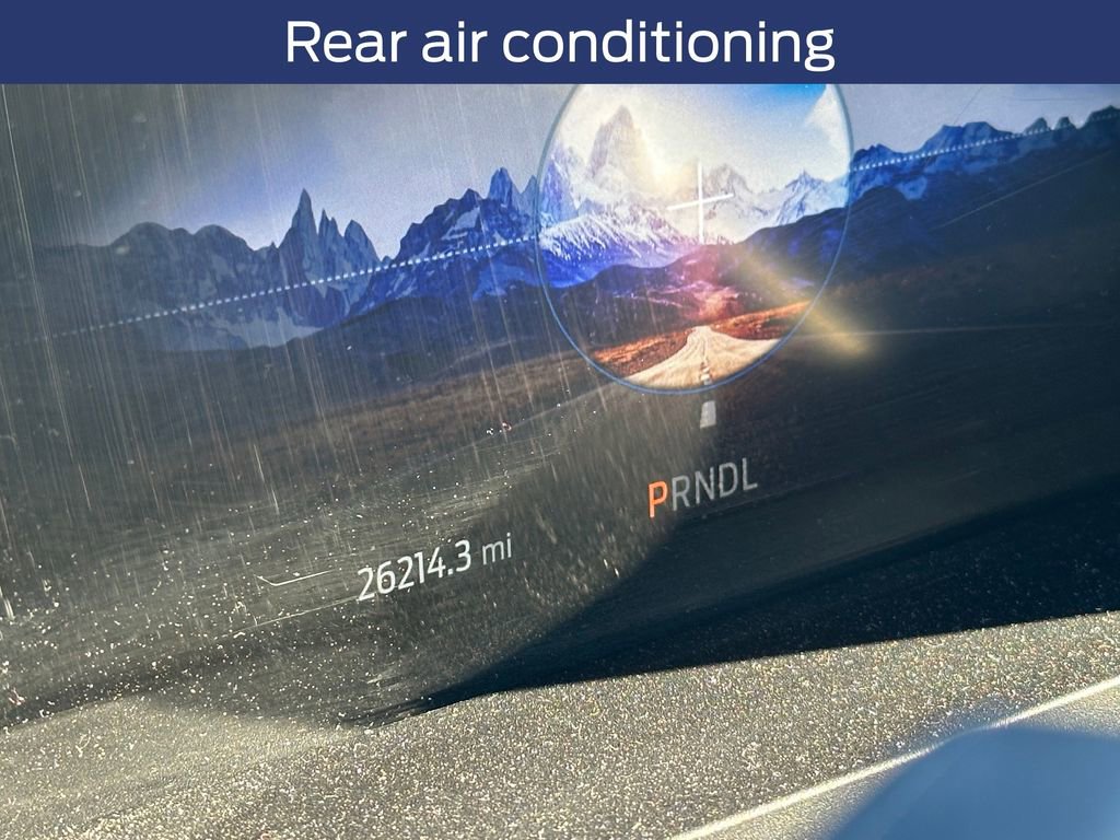 Used 2023 Ford Explorer Platinum w/ Technology Package image 17