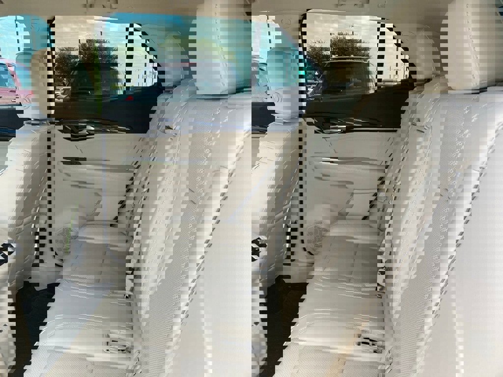 Used 2021 Buick Envision Essence image 11