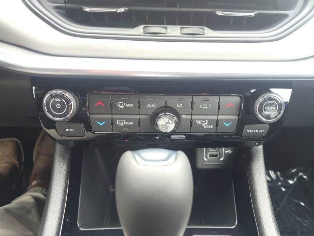 New 2026 Jeep Compass Limited image 21