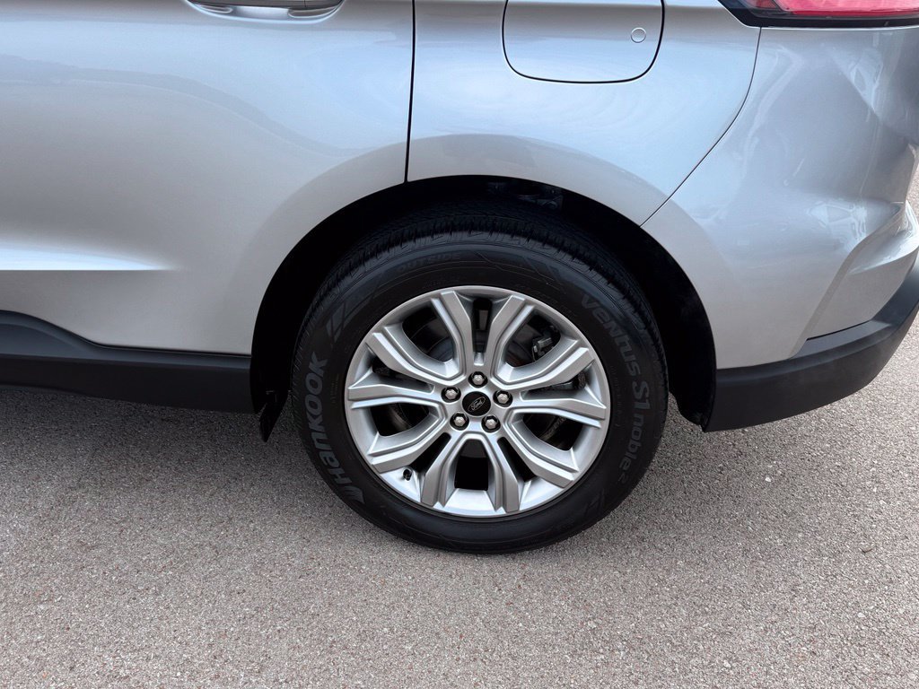 Used 2023 Ford Edge Titanium AWD/4WD image 41