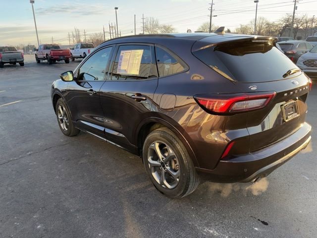 Certified 2023 Ford Escape ST-Line w/ Tech Pack #1 AWD/4WD image 17