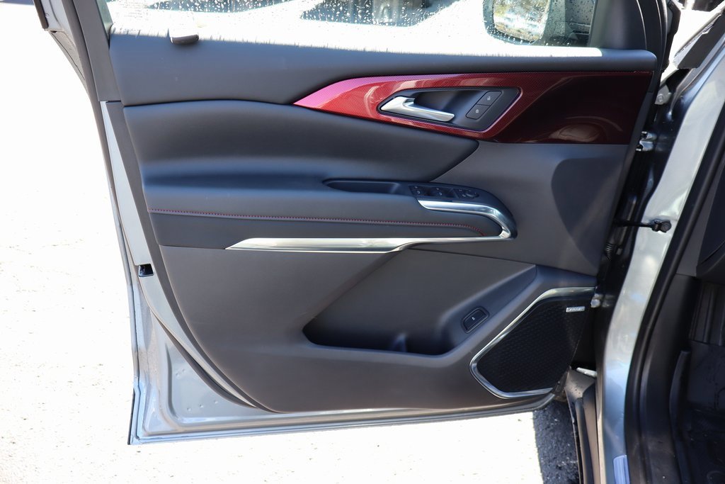 New 2026 Chevrolet Traverse Z71 w/ Enhanced Driving Package image 3