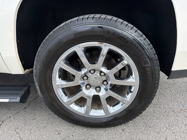 Used 2015 GMC Yukon XL Denali w/ Premium Package AWD/4WD image 47