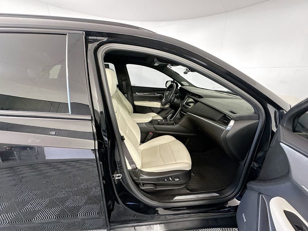 Used 2021 Cadillac XT5 Sportv w/ LPO, Floor Liner Package image 29