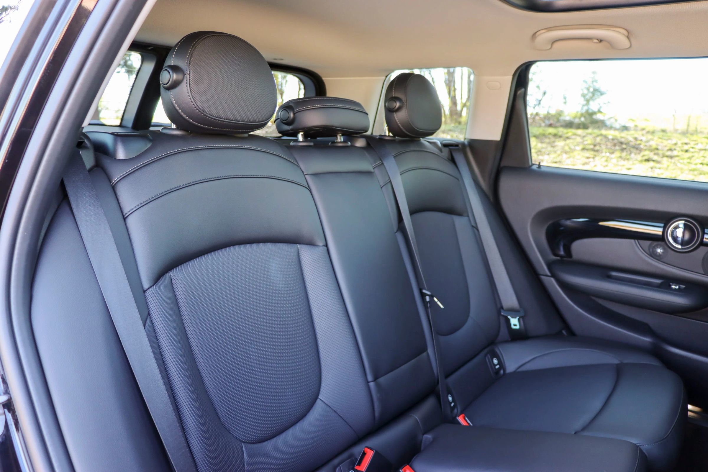 Used 2020 MINI Cooper Clubman S image 19