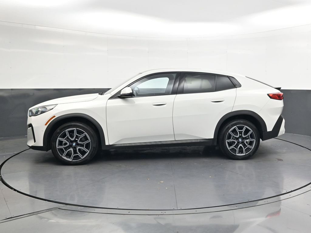 Used 2025 BMW X2 xDrive28i image 8