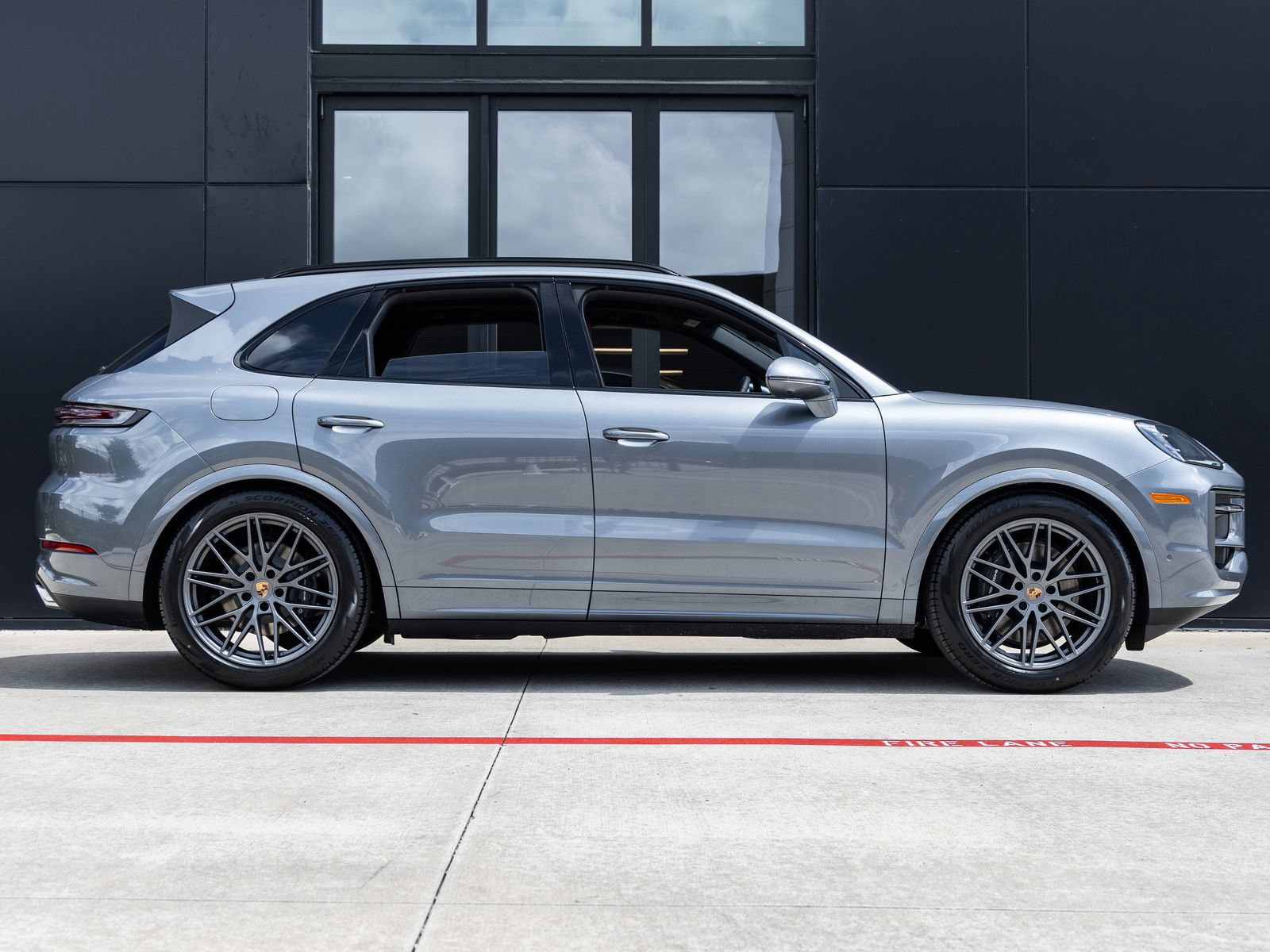 New 2026 Porsche Cayenne AWD/4WD image 12