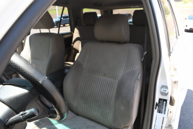 Used 2007 Toyota 4Runner SR5 AWD/4WD image 17