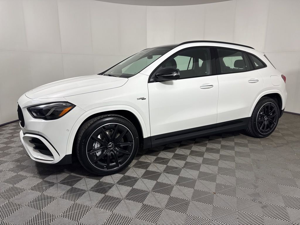 New 2026 Mercedes-Benz GLA 35 AMG 4MATIC image 1
