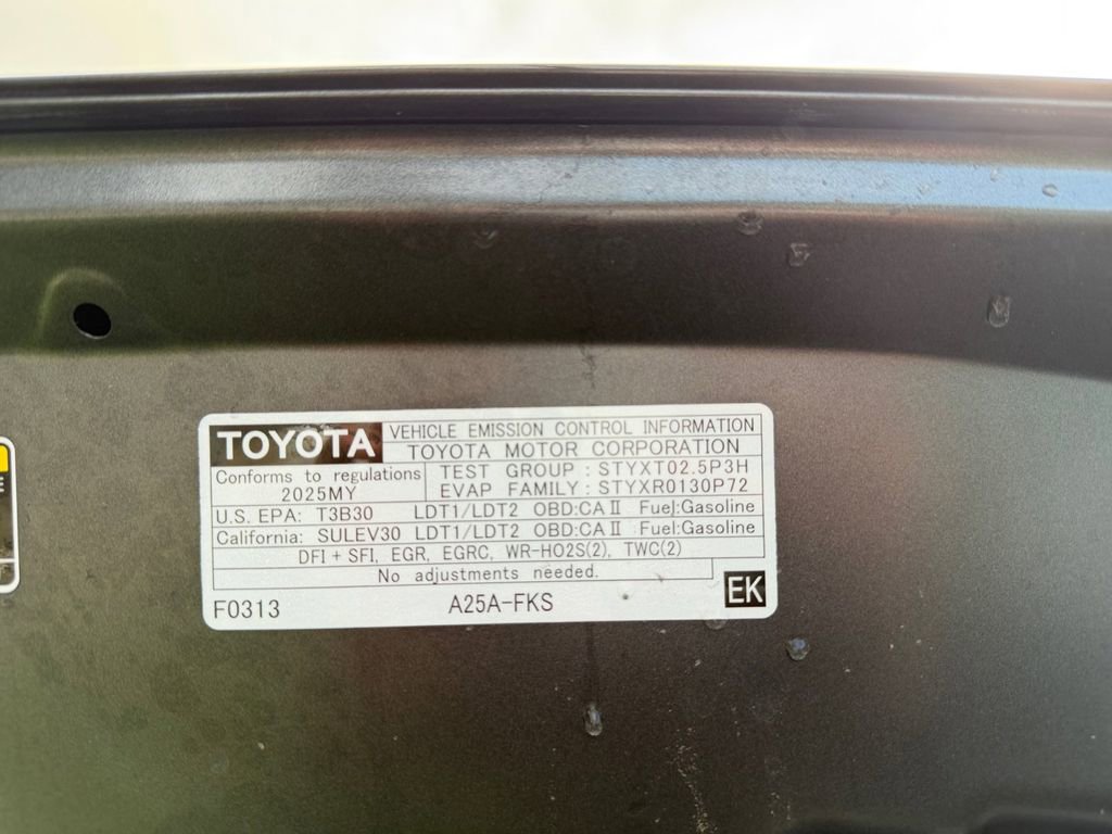 Used 2025 Toyota RAV4 XLE image 32