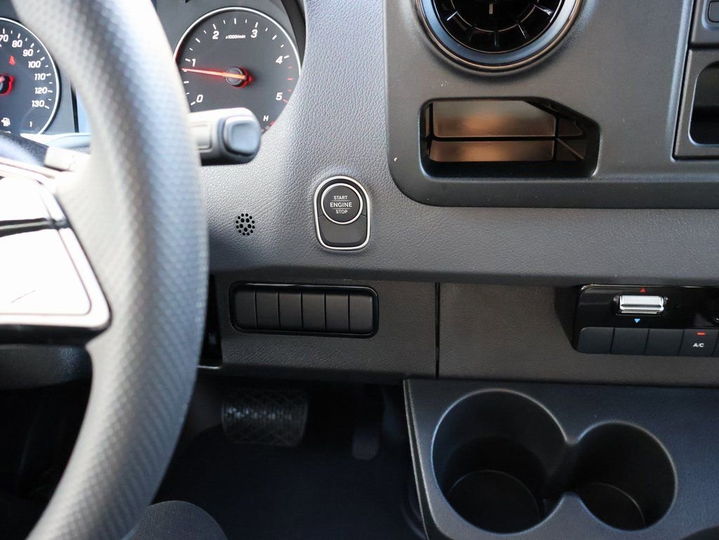 New 2026 Mercedes-Benz Sprinter 2500 image 33