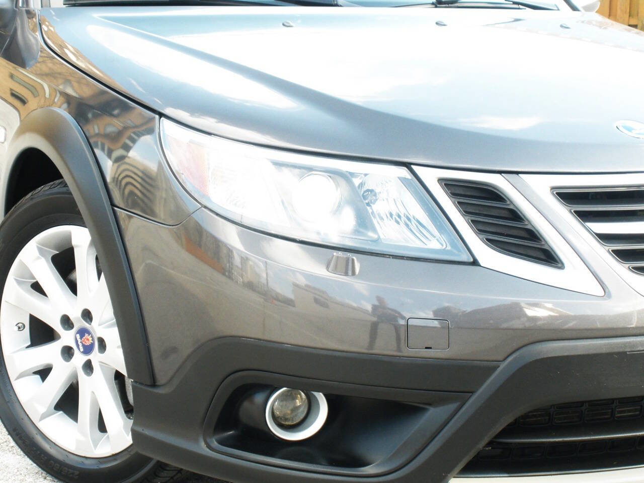 Used 2011 Saab 9-3 X image 3