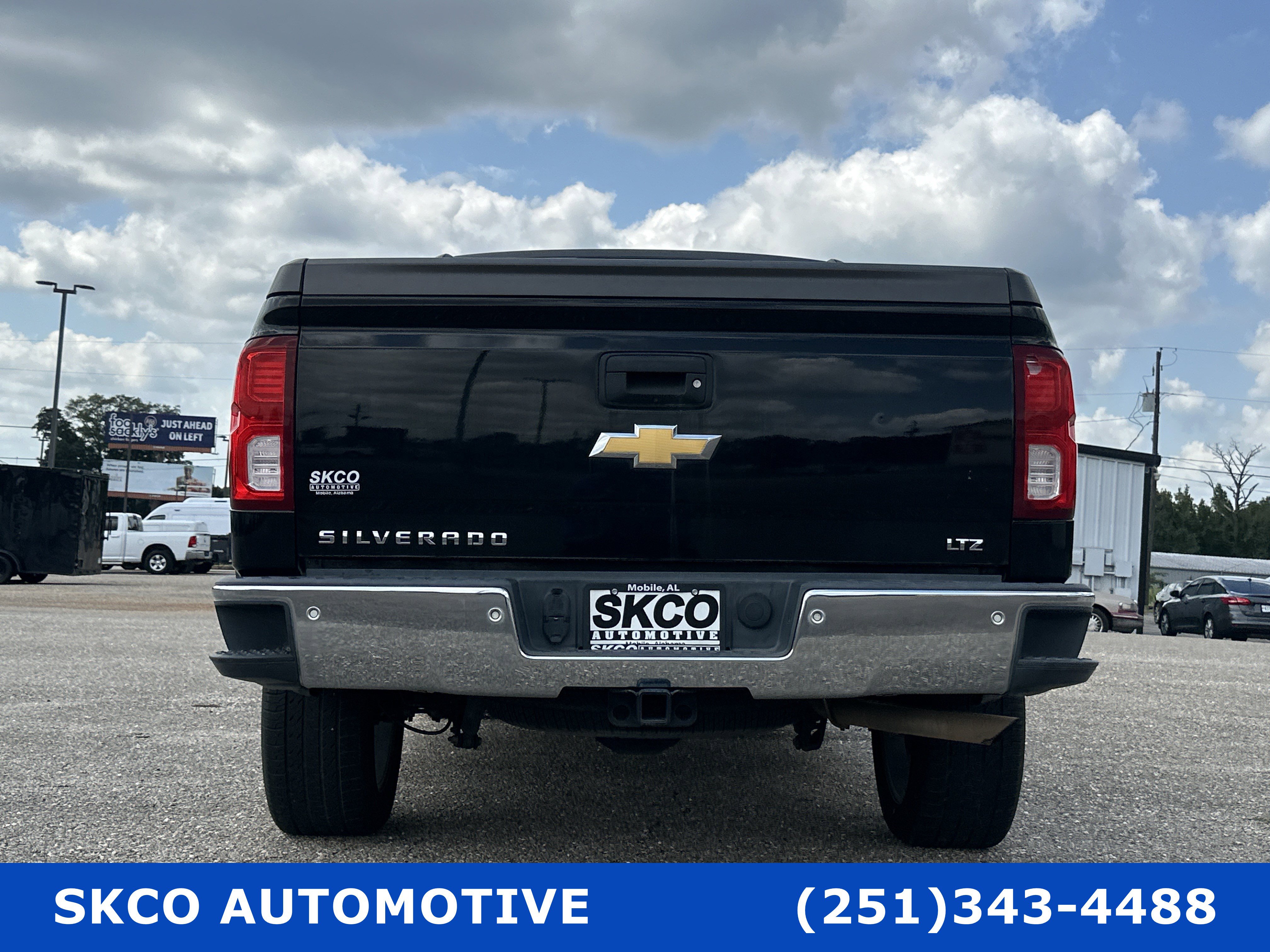 Used 2017 Chevrolet Silverado 1500 LTZ w/ High Desert Package image 4