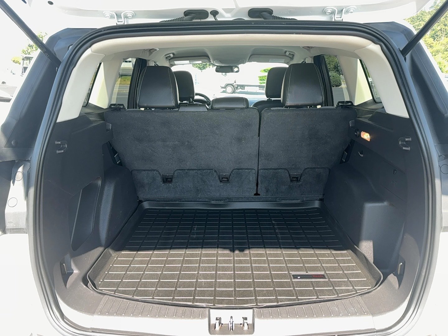 Used 2019 Ford Escape SE w/ SE Sport Appearance Package AWD/4WD image 7