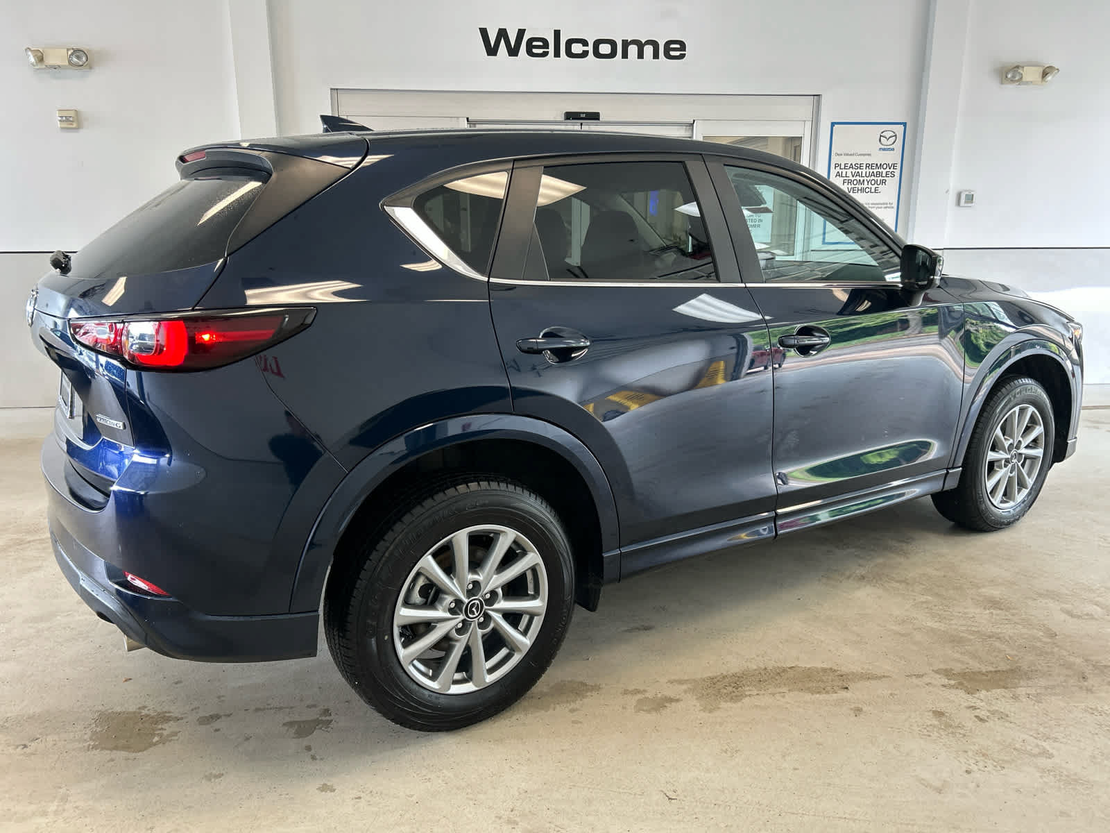 Certified 2025 MAZDA CX-5 AWD 2.5 S w/ Preferred Package image 12