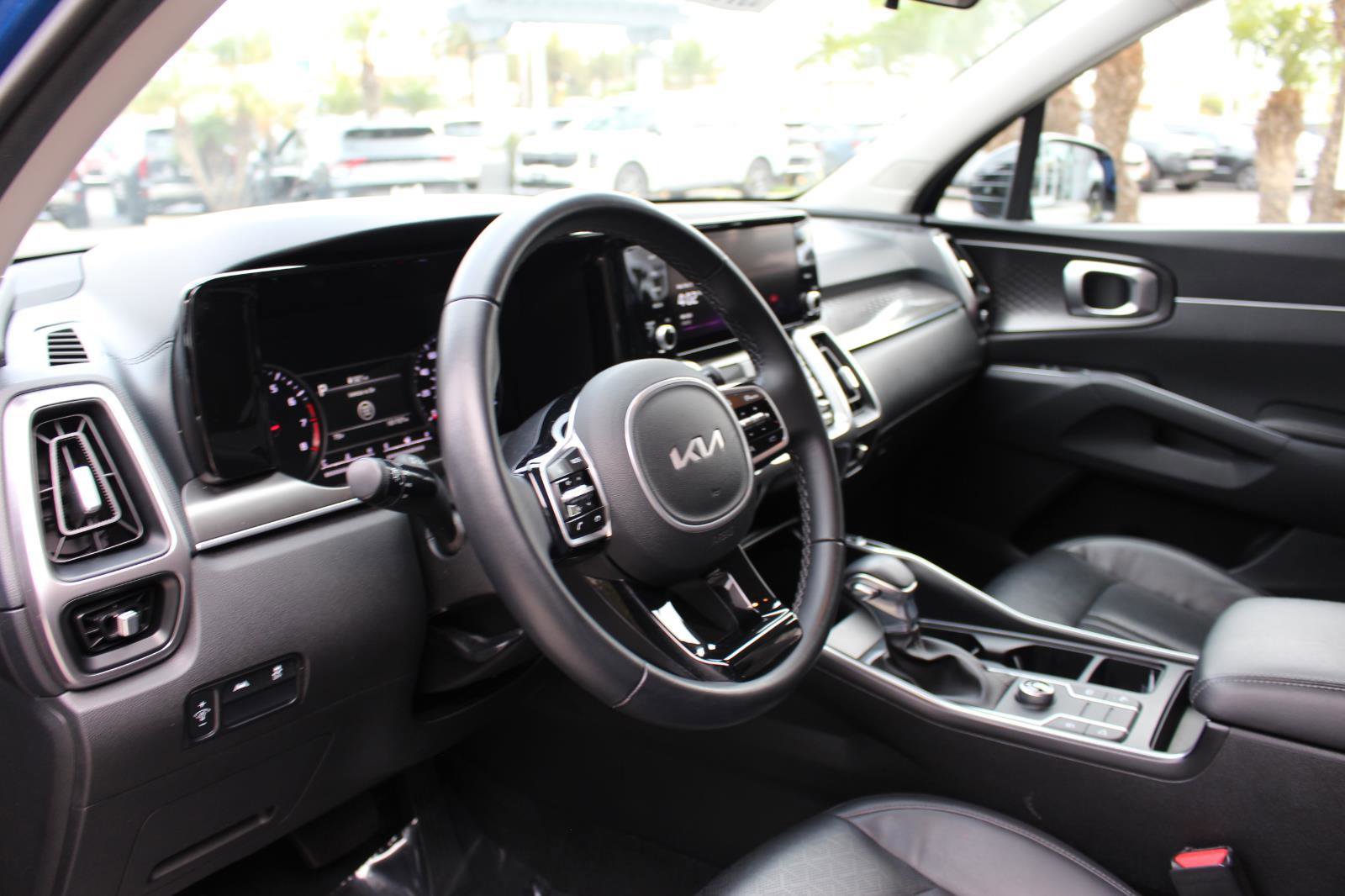 Used 2022 Kia Sorento S image 17