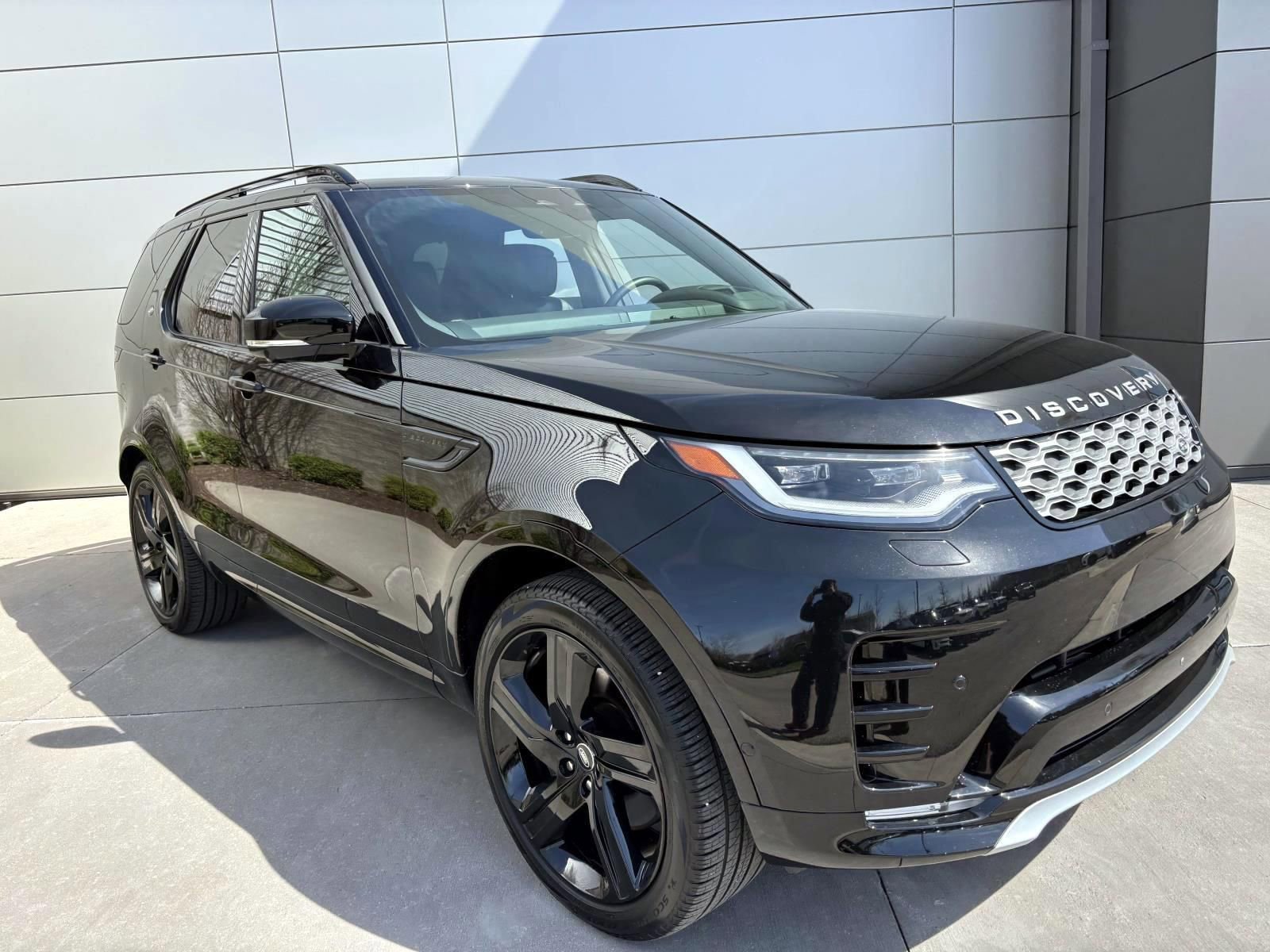 Used 2025 Land Rover Discovery Metropolitan Edition AWD/4WD image 3