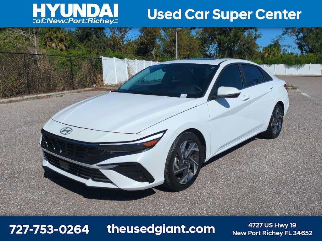 Used 2025 Hyundai Elantra Limited w/ Cargo Package