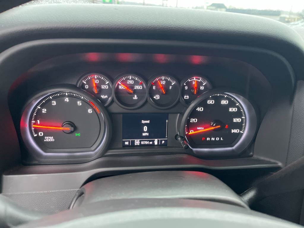 Used 2025 Chevrolet Silverado 2500 Custom w/ Custom Value Package image 9