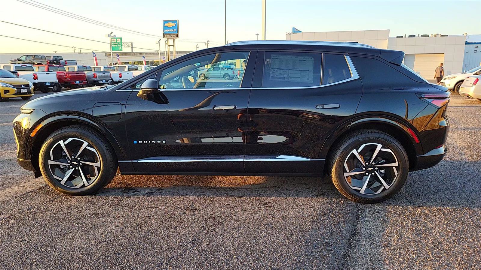 New 2024 Chevrolet Equinox EV LT image 5