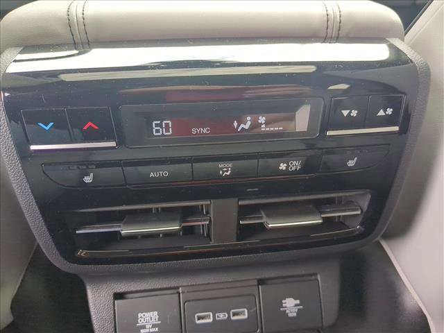 Used 2024 Acura MDX SH-AWD w/ Advance Package image 18