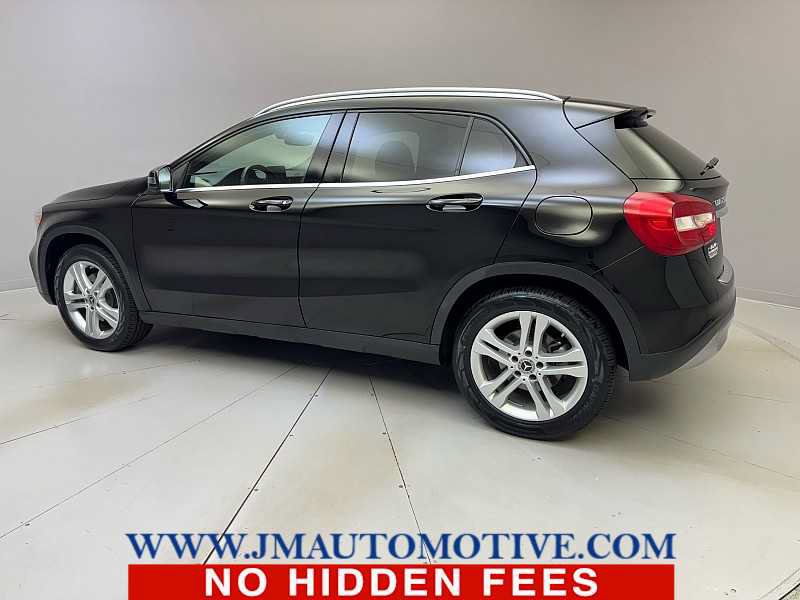 Used 2018 Mercedes-Benz GLA 250 4MATIC image 3