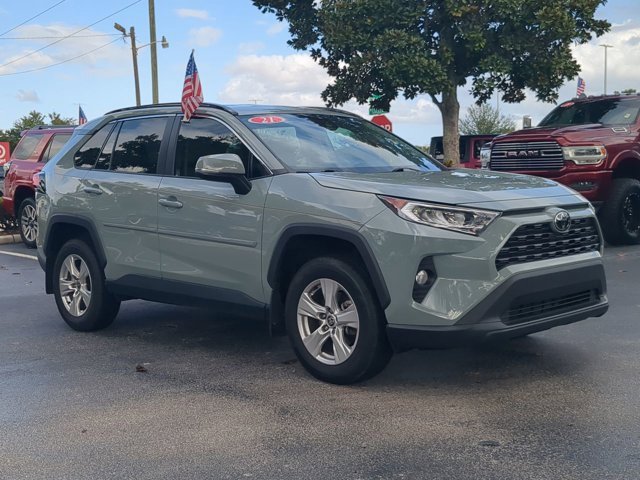 Used 2021 Toyota RAV4 XLE image 2