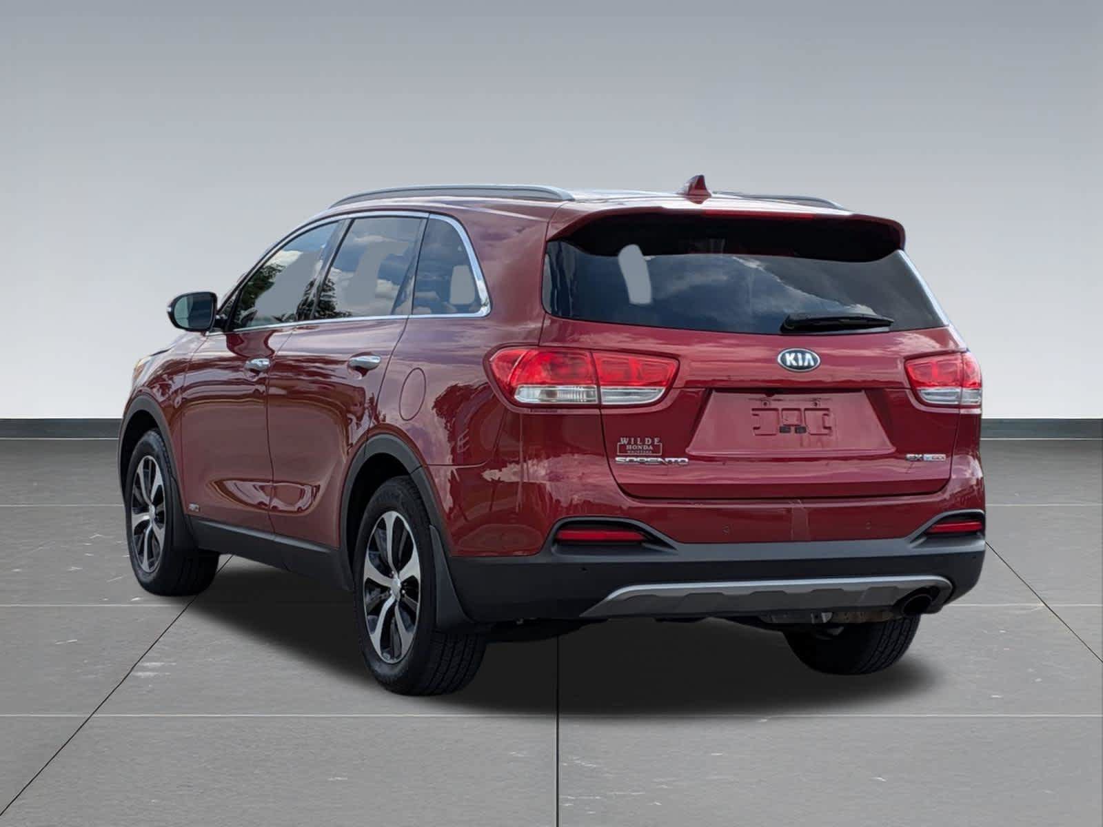 Used 2016 Kia Sorento EX AWD/4WD image 4