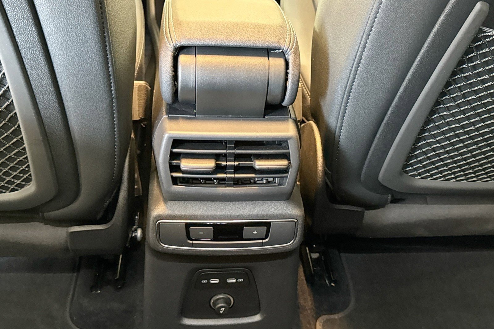 Used 2024 Audi Q4 e-tron Premium Plus image 24